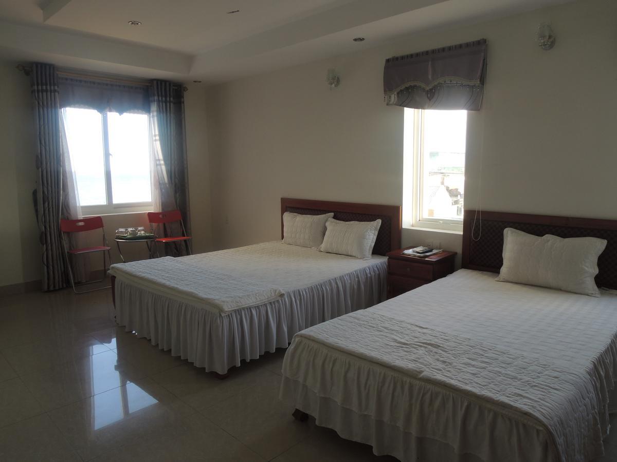 Ngan Ha Hotel Dong Hoi Exterior photo